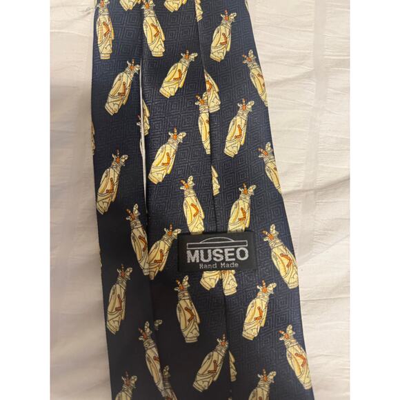 Museo Golf Bag Vintage Inspired Navy and Tan Men's Tie - Picture 3 of 3